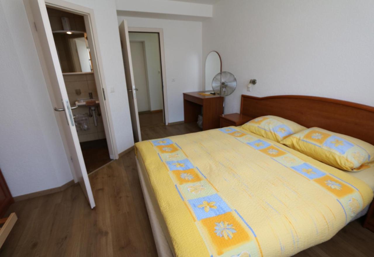 Hotel Du Quai Villeneuve Zewnętrze zdjęcie