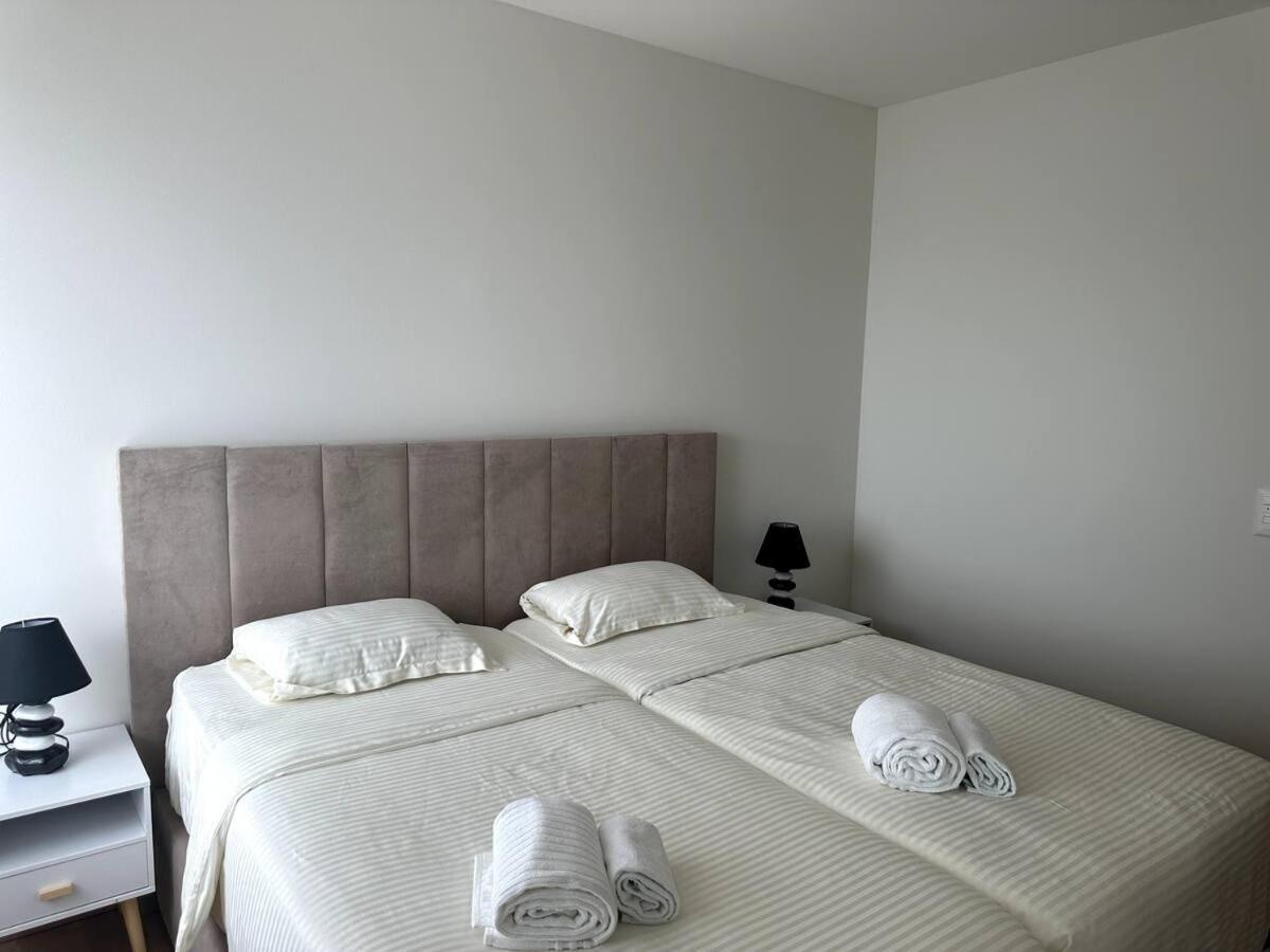 Hotel Du Quai Villeneuve Zewnętrze zdjęcie